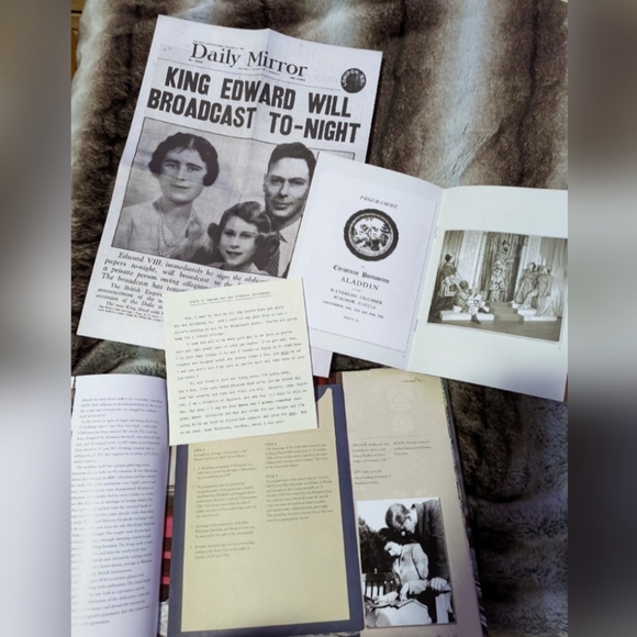 Hardcover The Treasures of Queen Elizabeth II by Tim Ewart - Picture 4 of 8